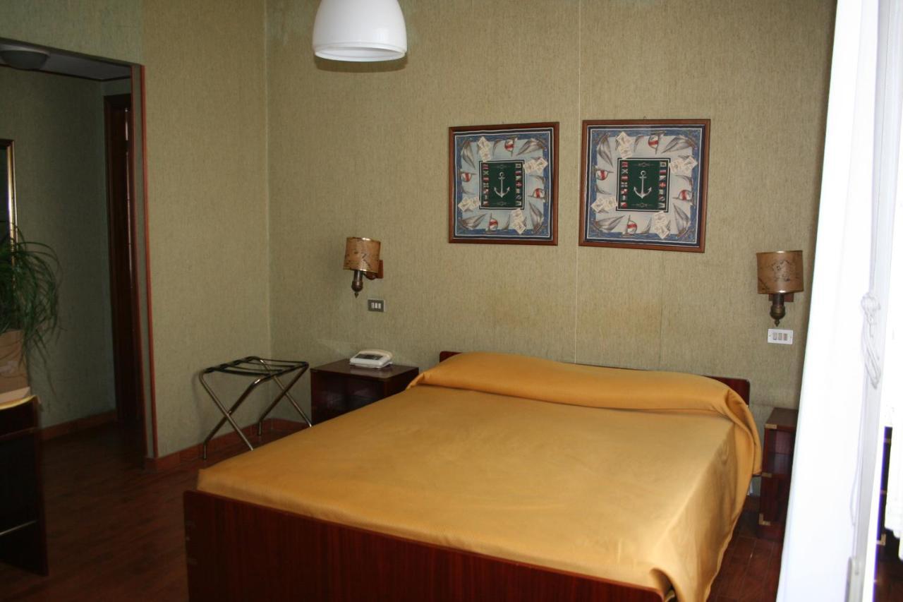 Hotel Rosalia Bordighera Esterno foto