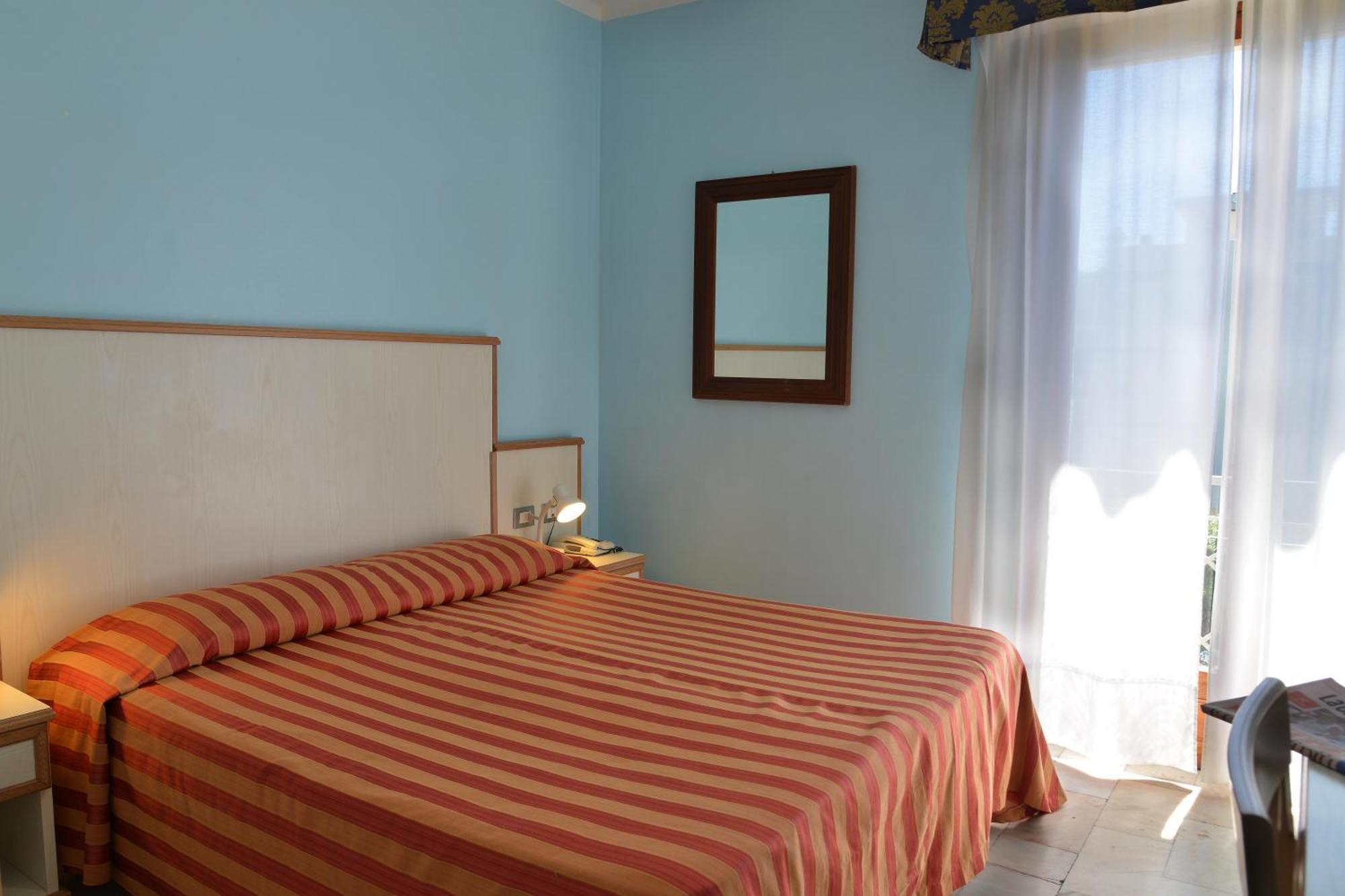 Hotel Rosalia Bordighera Esterno foto