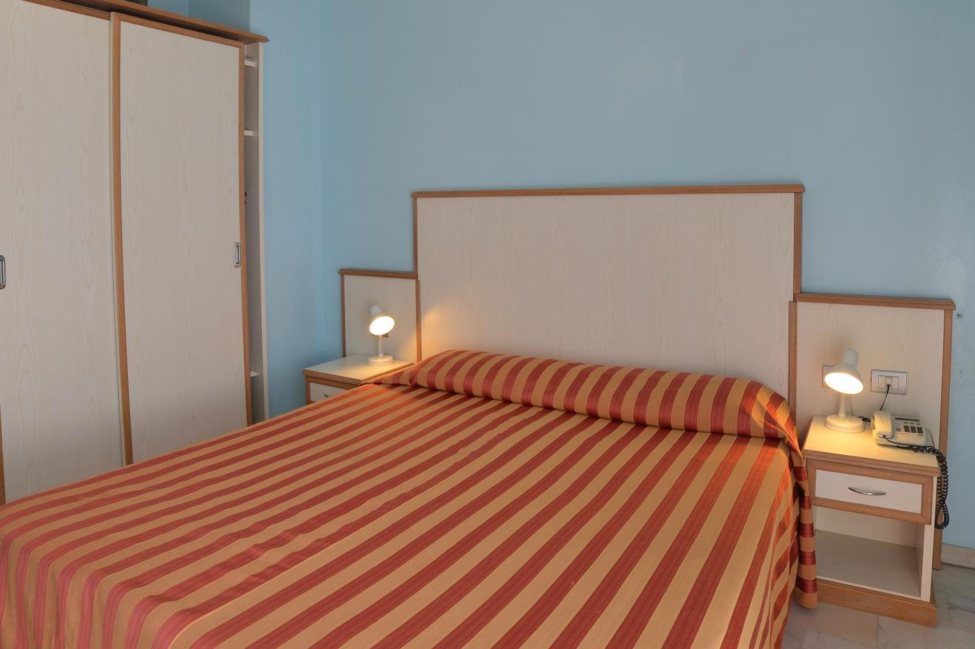 Hotel Rosalia Bordighera Esterno foto