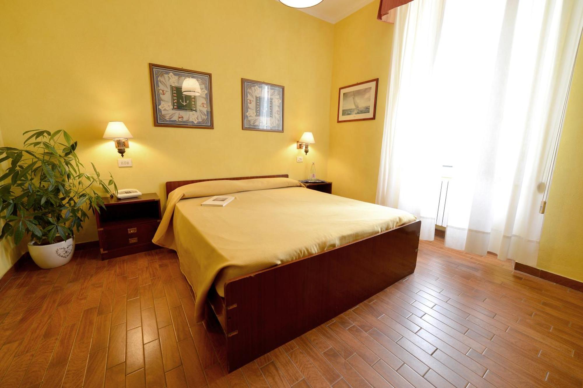 Hotel Rosalia Bordighera Esterno foto