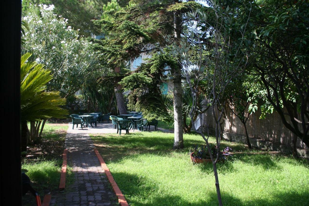 Hotel Rosalia Bordighera Esterno foto