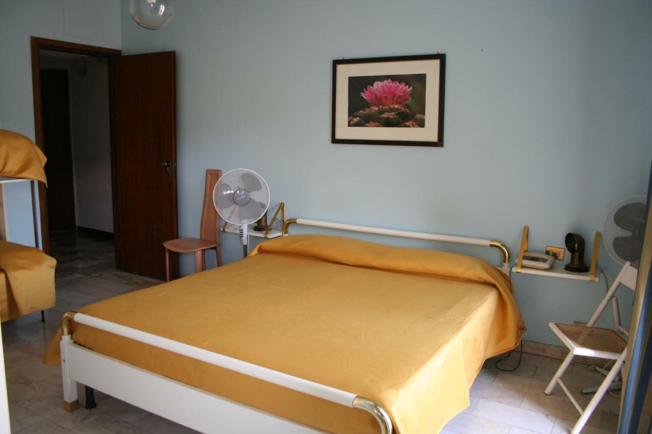 Hotel Rosalia Bordighera Esterno foto