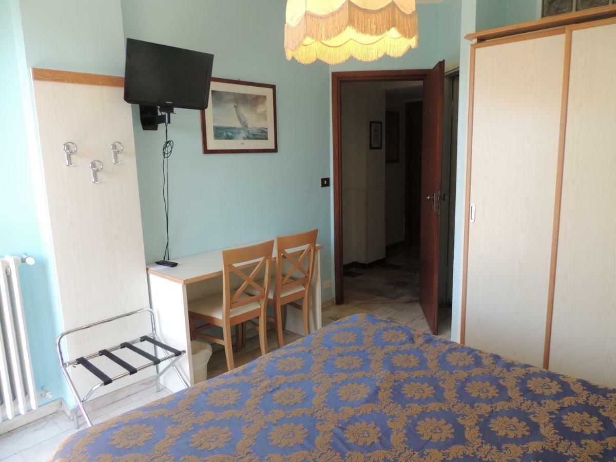 Hotel Rosalia Bordighera Esterno foto